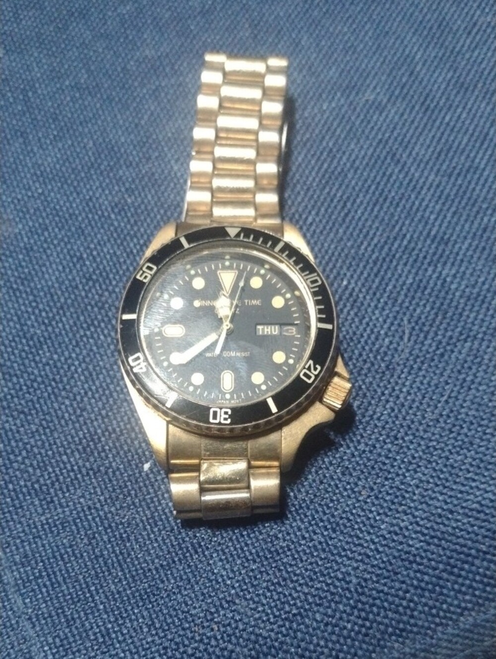 Vintage Dive-Style Stainless Watch with Black Dial - Picture 2 of 7